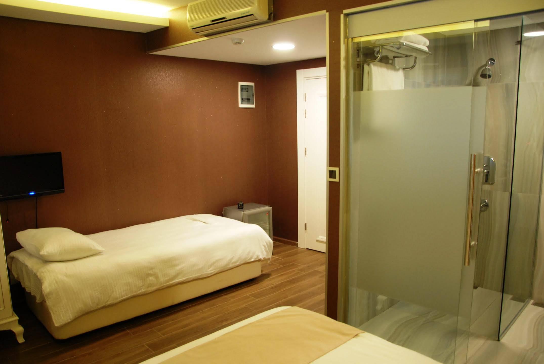 Trilye Kaplan Hotel Мудания Екстериор снимка